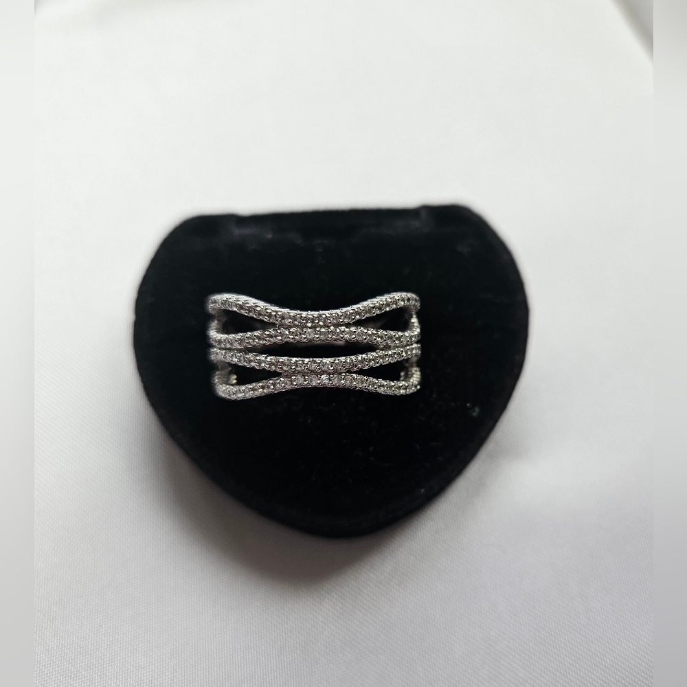 NVC Wavy Sterling Silver Ring✨️ Size 8